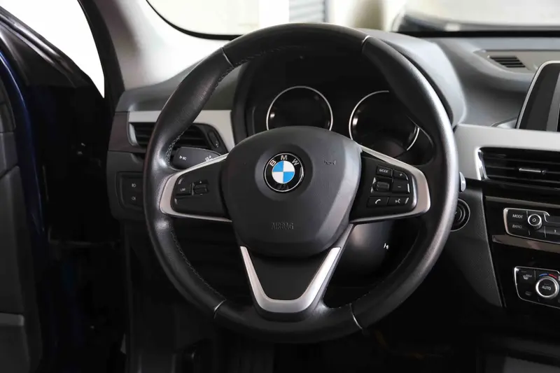 BMW X1 — фото 11