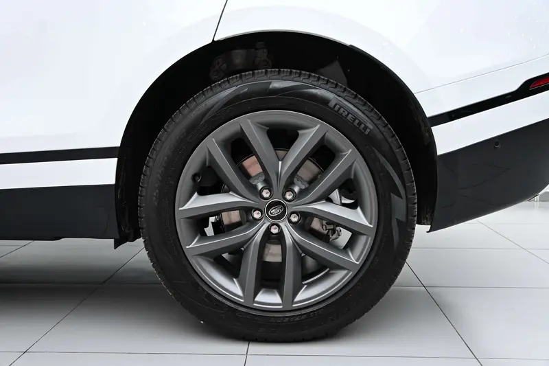 Land Rover Range Rover Velar 250 PS Dynamic SE — фото 10
