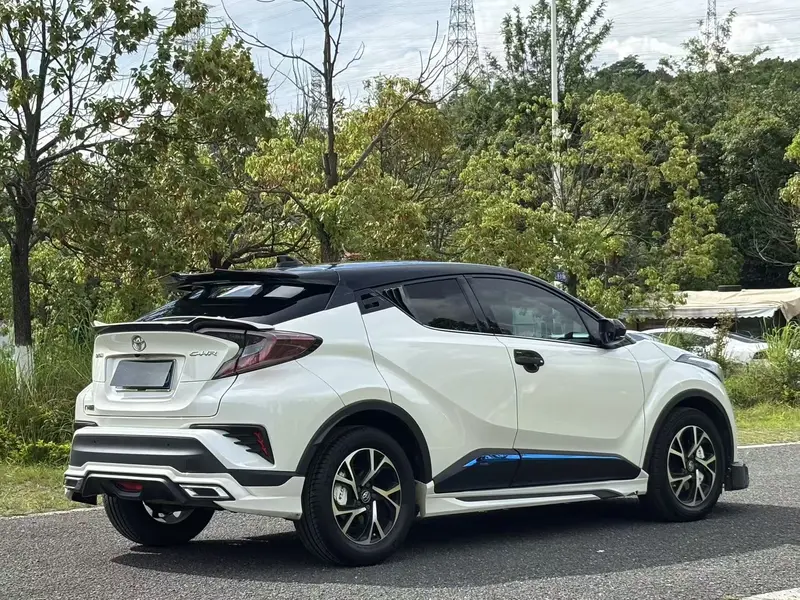 Toyota C-HR — фото 7