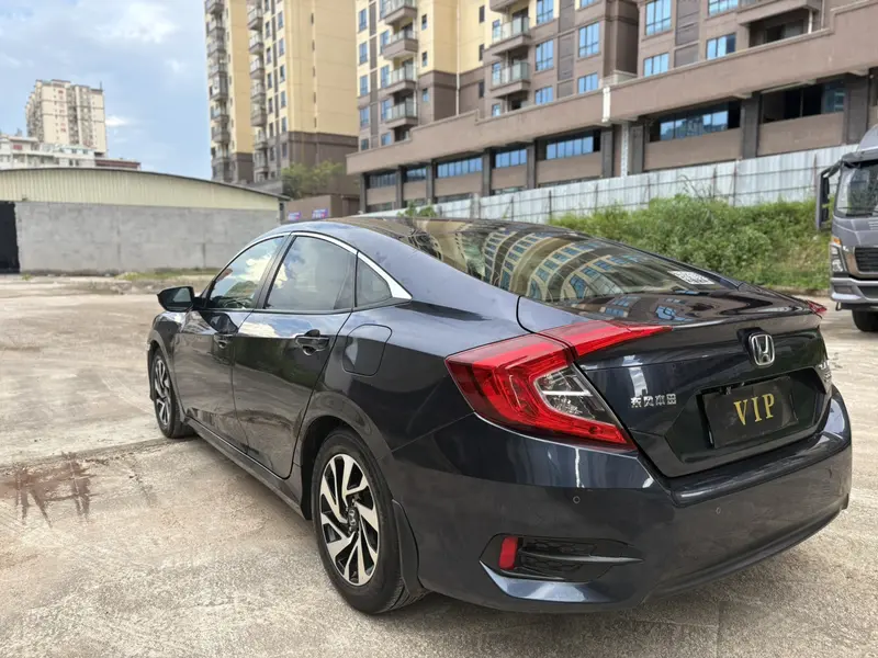 Honda Civic — фото 4