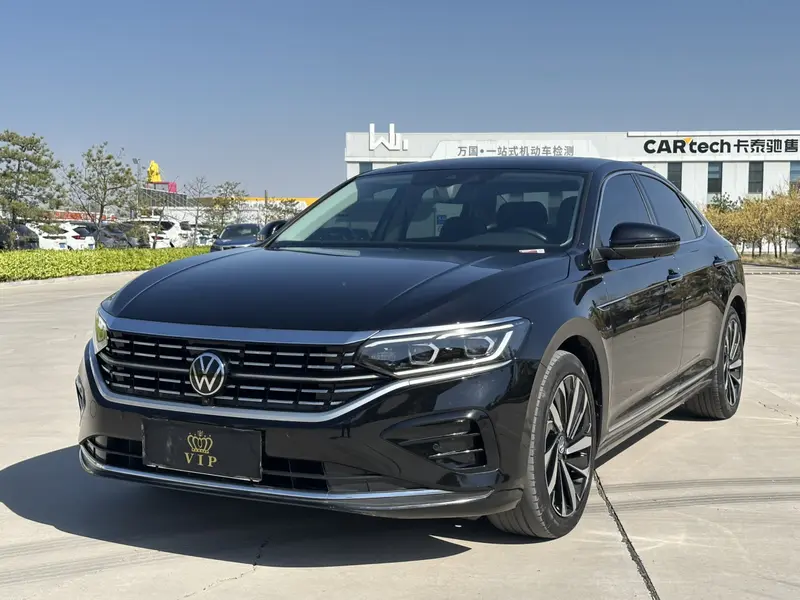 Volkswagen Passat — фото 1