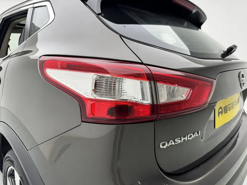Nissan Qashqai 2.0 L CVT Luxury — фото 3