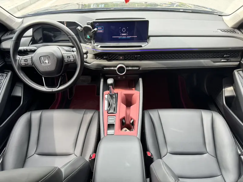Honda Accord — фото 8