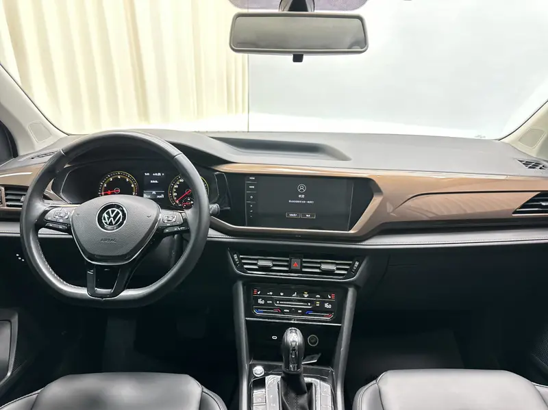 Volkswagen Tharu — фото 8
