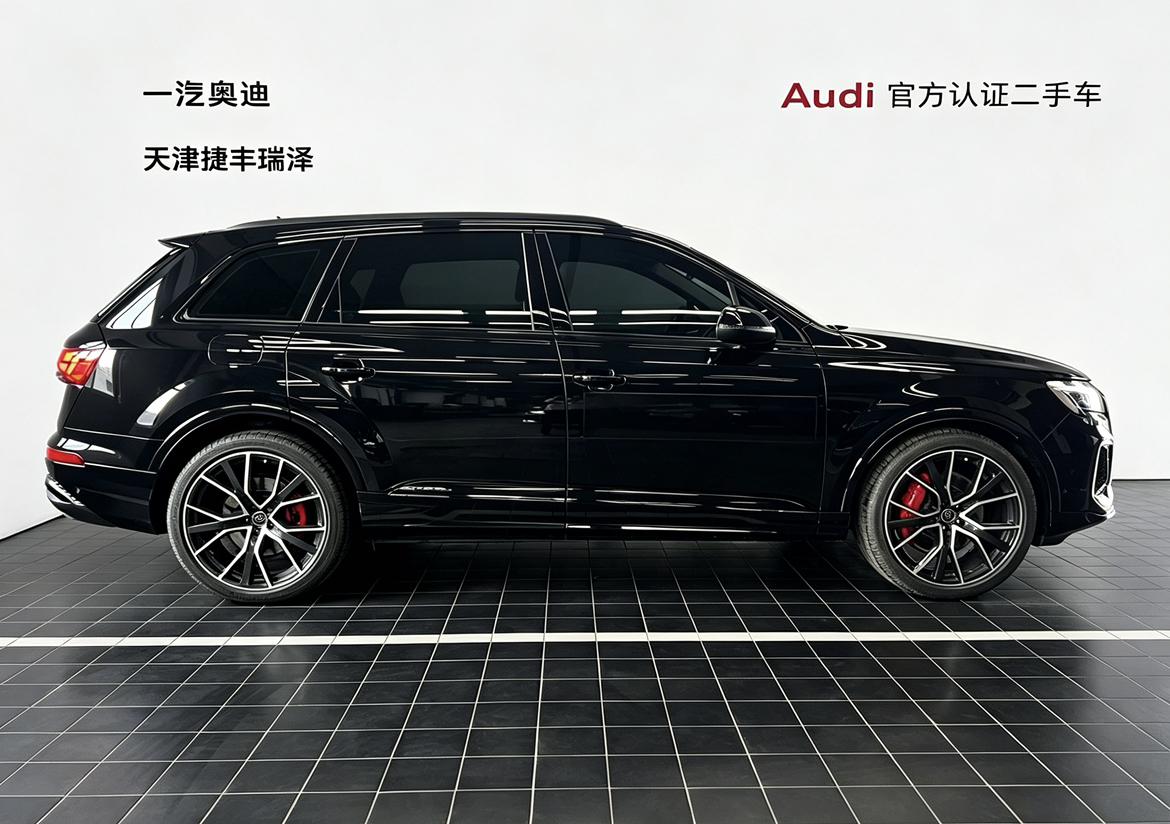 Audi Q7: фотография 4 из 17