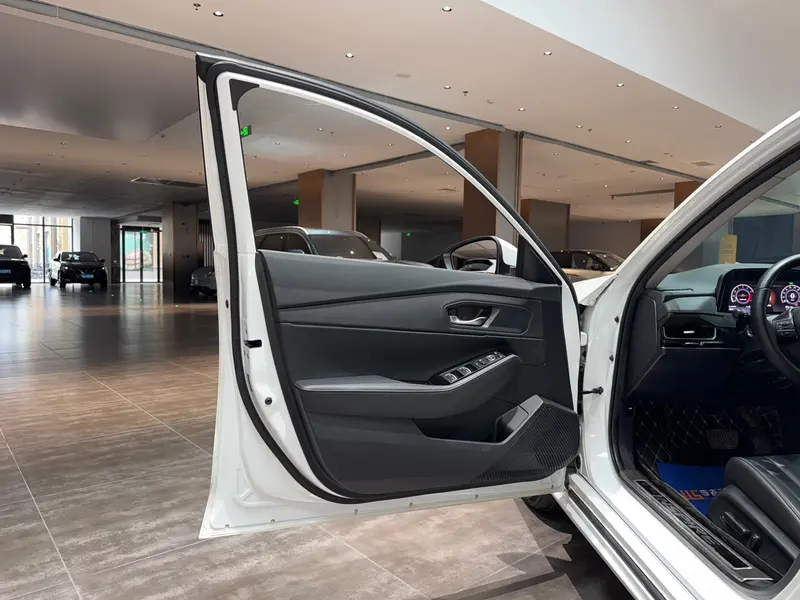 Honda Inspire — фото 18
