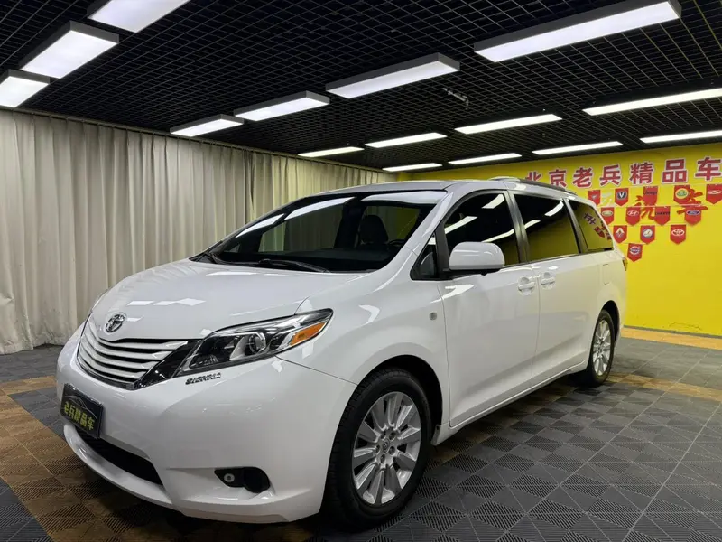 Toyota Sienna 3.5 L AT 4 WD 7