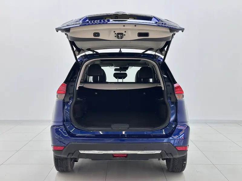 Nissan X-Trail — фото 20