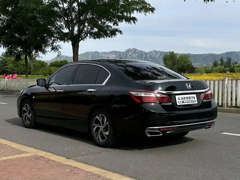 Honda Accord 2.0L элит — фото 4