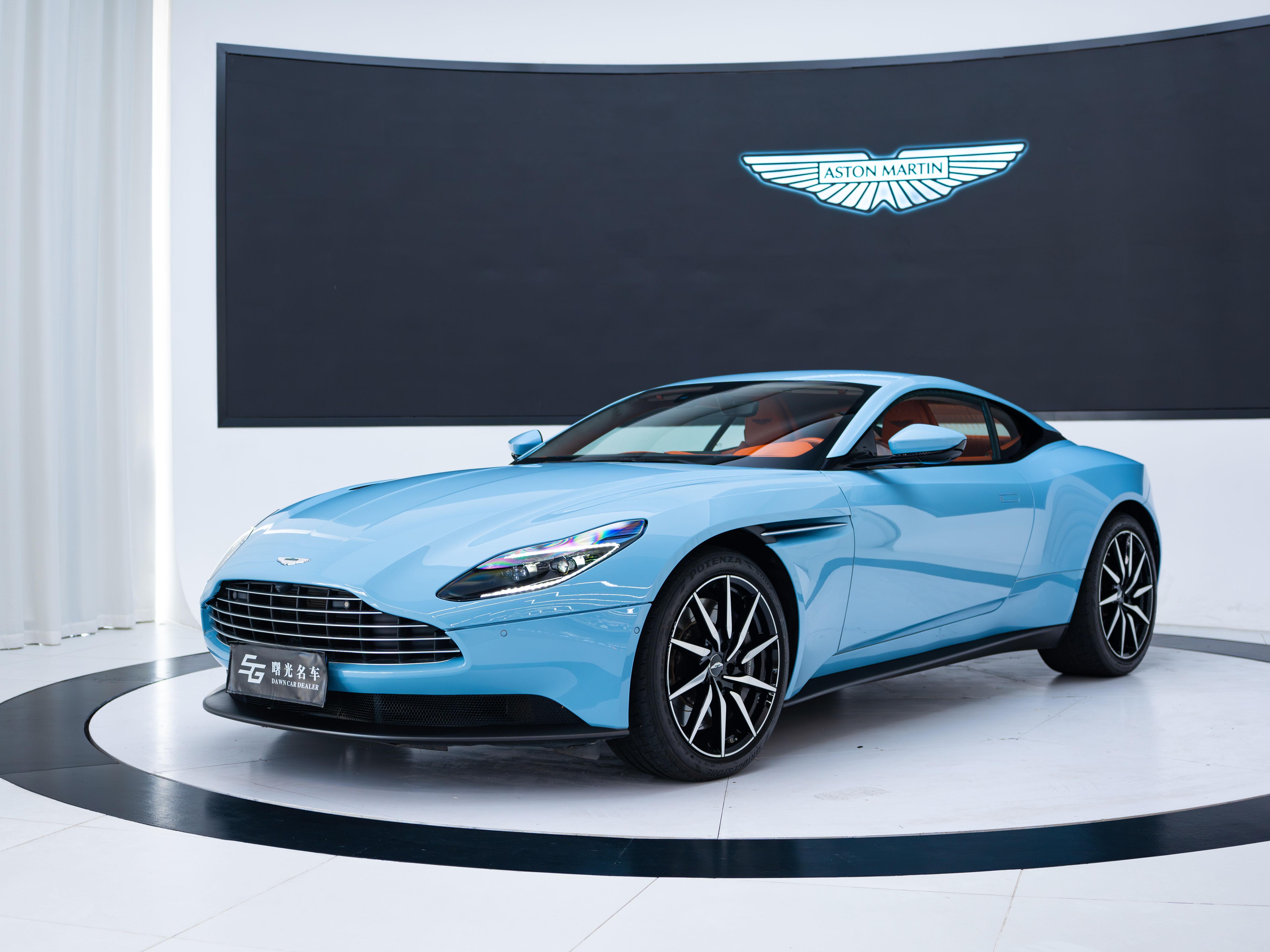 Aston Martin DB11 2020 1