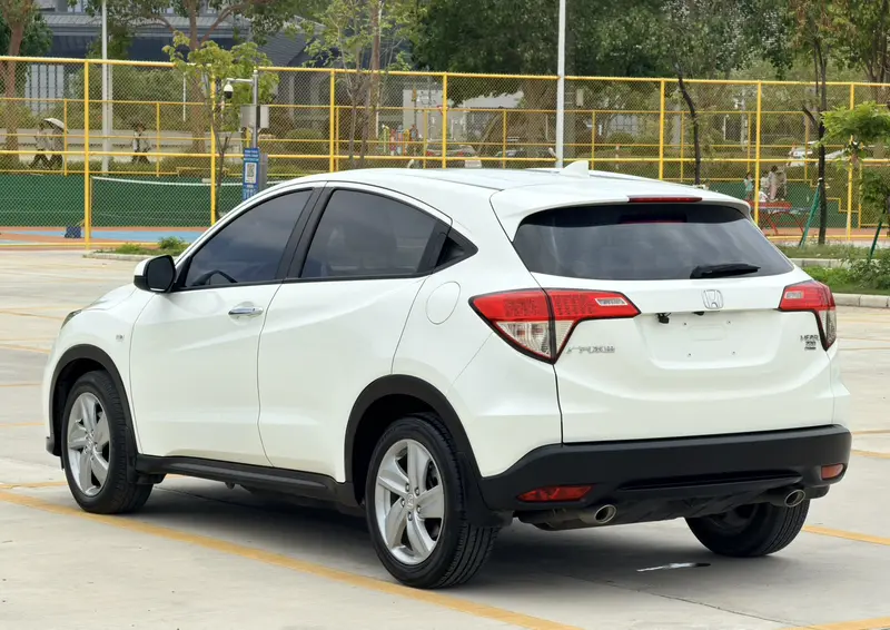 Honda Vezel 220 TURBO CVT Elite — фото 4