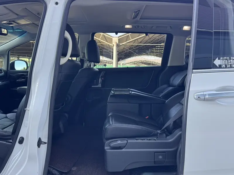 Honda Odyssey — фото 10