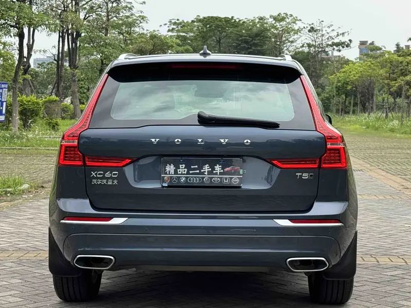 Volvo XC60 — фото 6