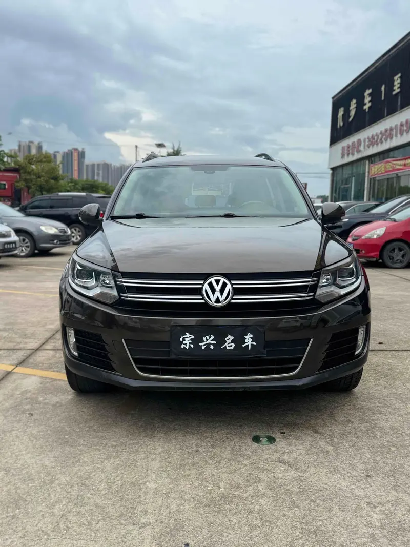 Volkswagen Tiguan — фото 2