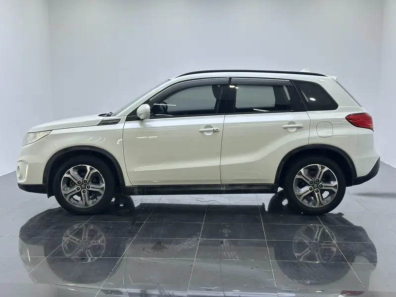 Suzuki Vitara — фото 4