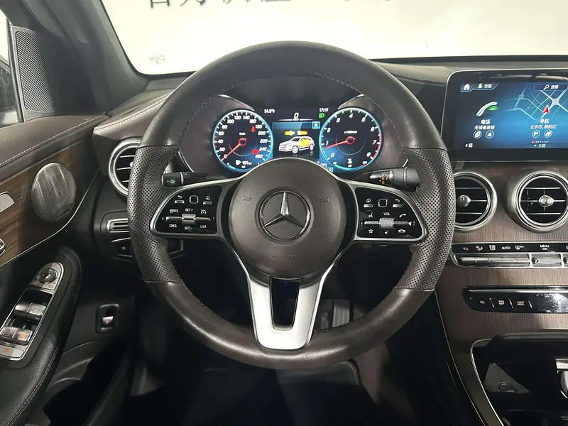 Mercedes-Benz GLC — фото 11