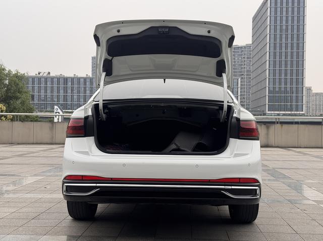 Volkswagen Sagitar 2023 Белый из Китая, фото 6