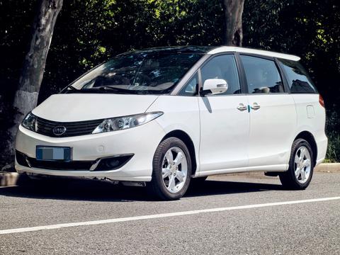 BYD M6, 2013 год