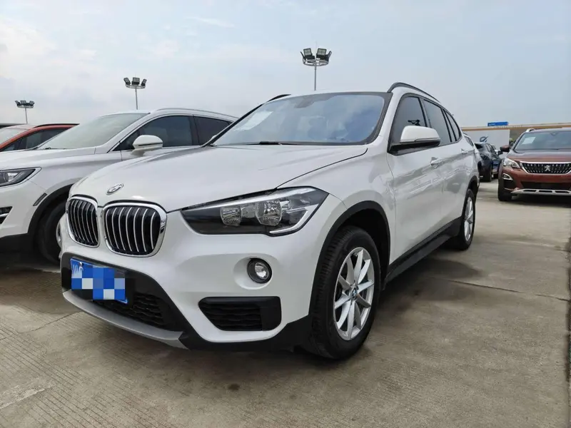 BMW X 1 s Drive 18 Li