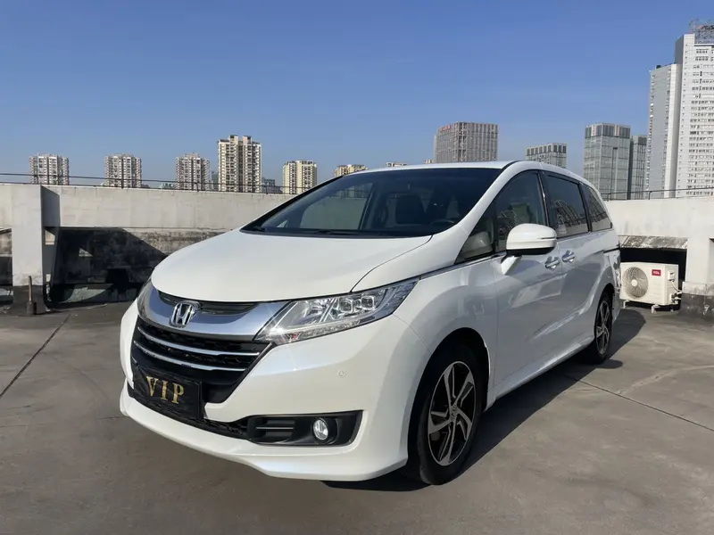 Honda Odyssey — фото 1