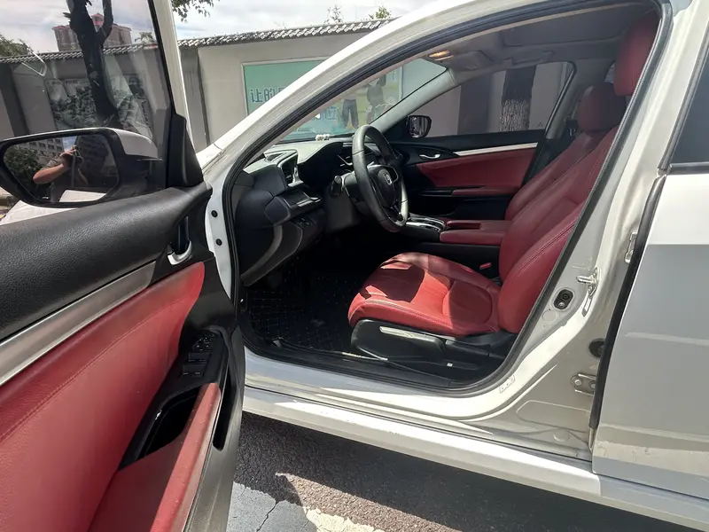 Honda Civic — фото 8