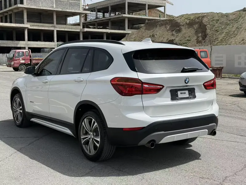BMW X1 — фото 4