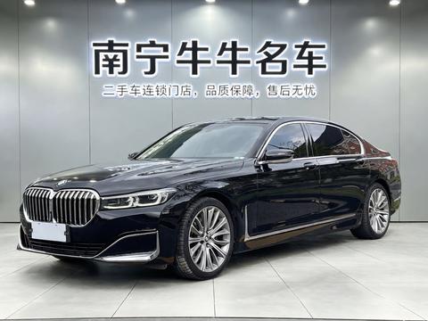 BMW 7 серии 2021 740Li с пакетом ведущей роскоши