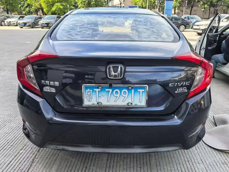 Honda Civic — фото 5