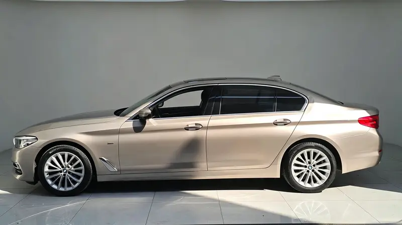 BMW 5 Series 525Li люкс-пакет — фото 4