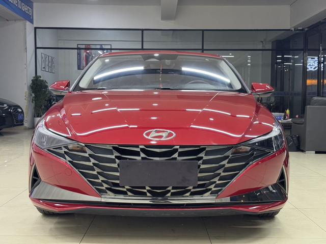 Elantra 2021 1,5 л CVT LUX Premium Edition Elantra 2021 1,5 л CVT LUX Premium Edition