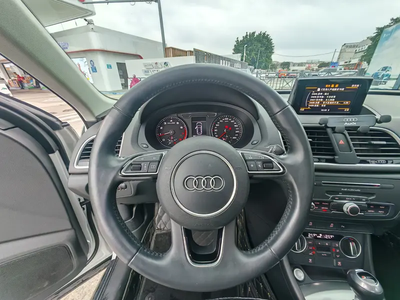 Audi Q3 30 TFSI стиль — фото 10