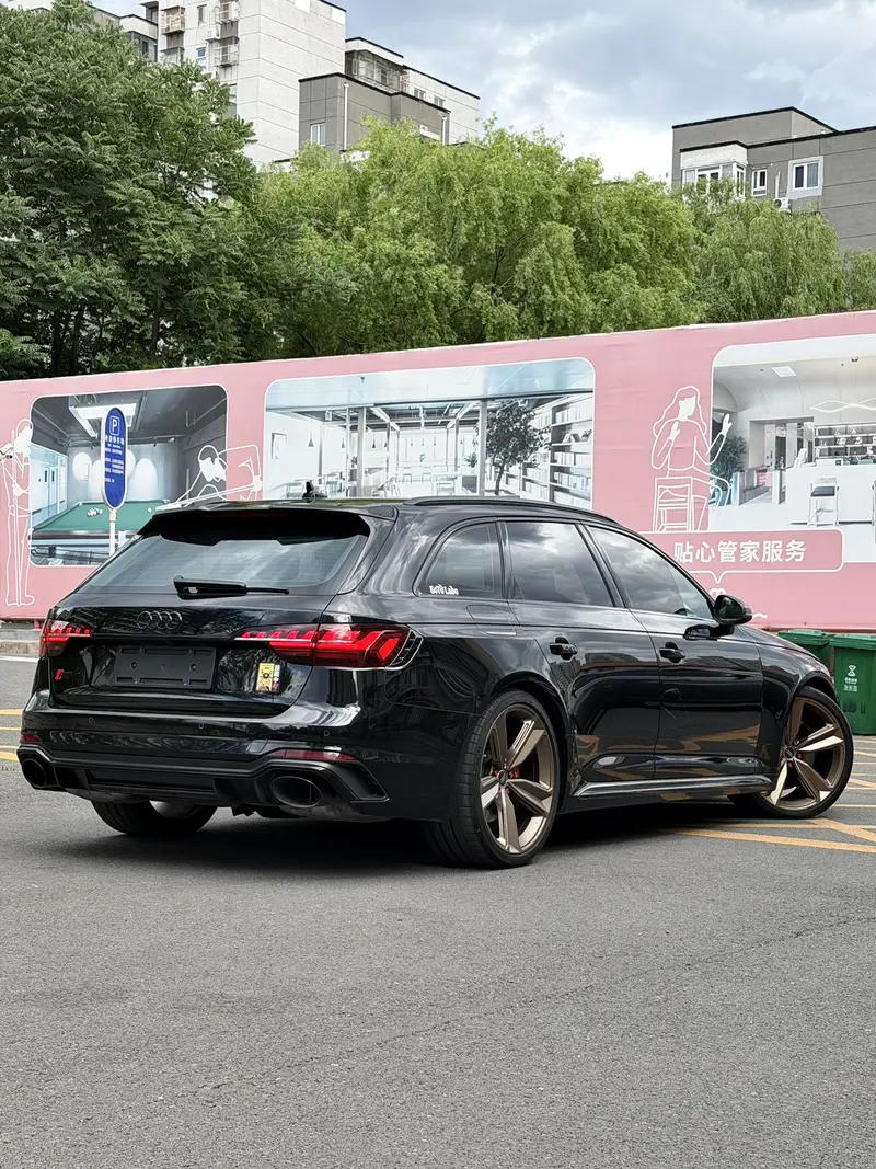 Audi RS 4 — фото 4