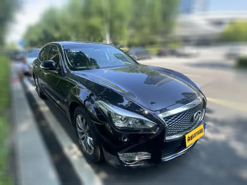 Infiniti Q70 — фото 3