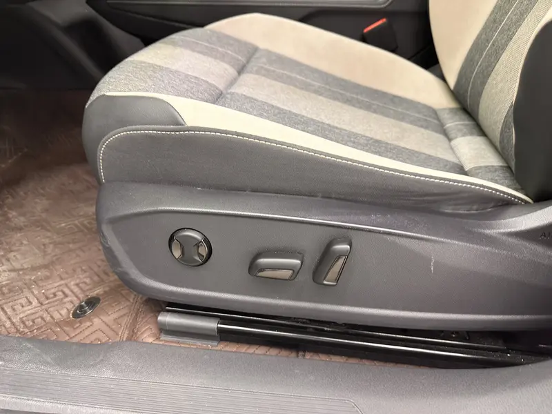Volkswagen ID.4 CROZZ PURE — фото 11