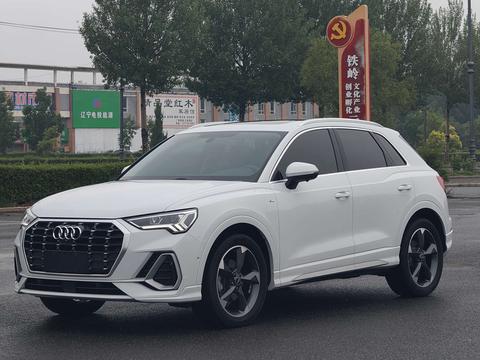 Audi Q3 2022 35 TFSI Модно и Динамично