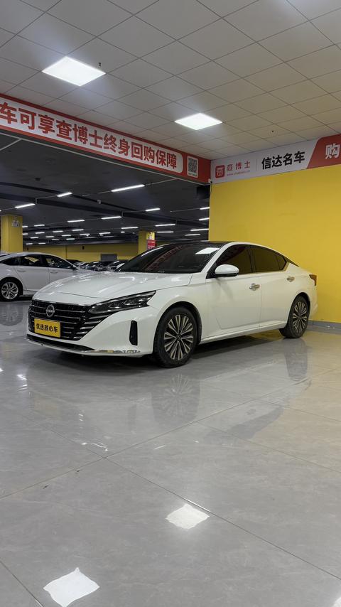 Nissan Teana