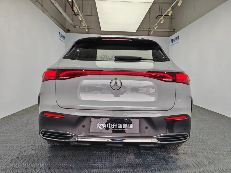 Mercedes-Benz EQE SUV — фото 6