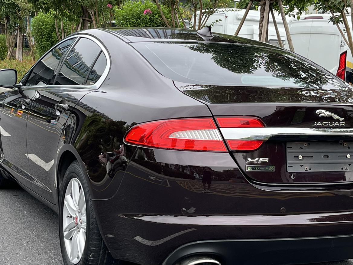 Jaguar XF 2015 XF 2.0T