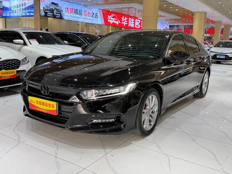 Honda Accord — фото 1