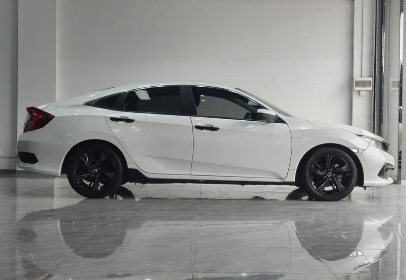 Honda Civic — фото 5