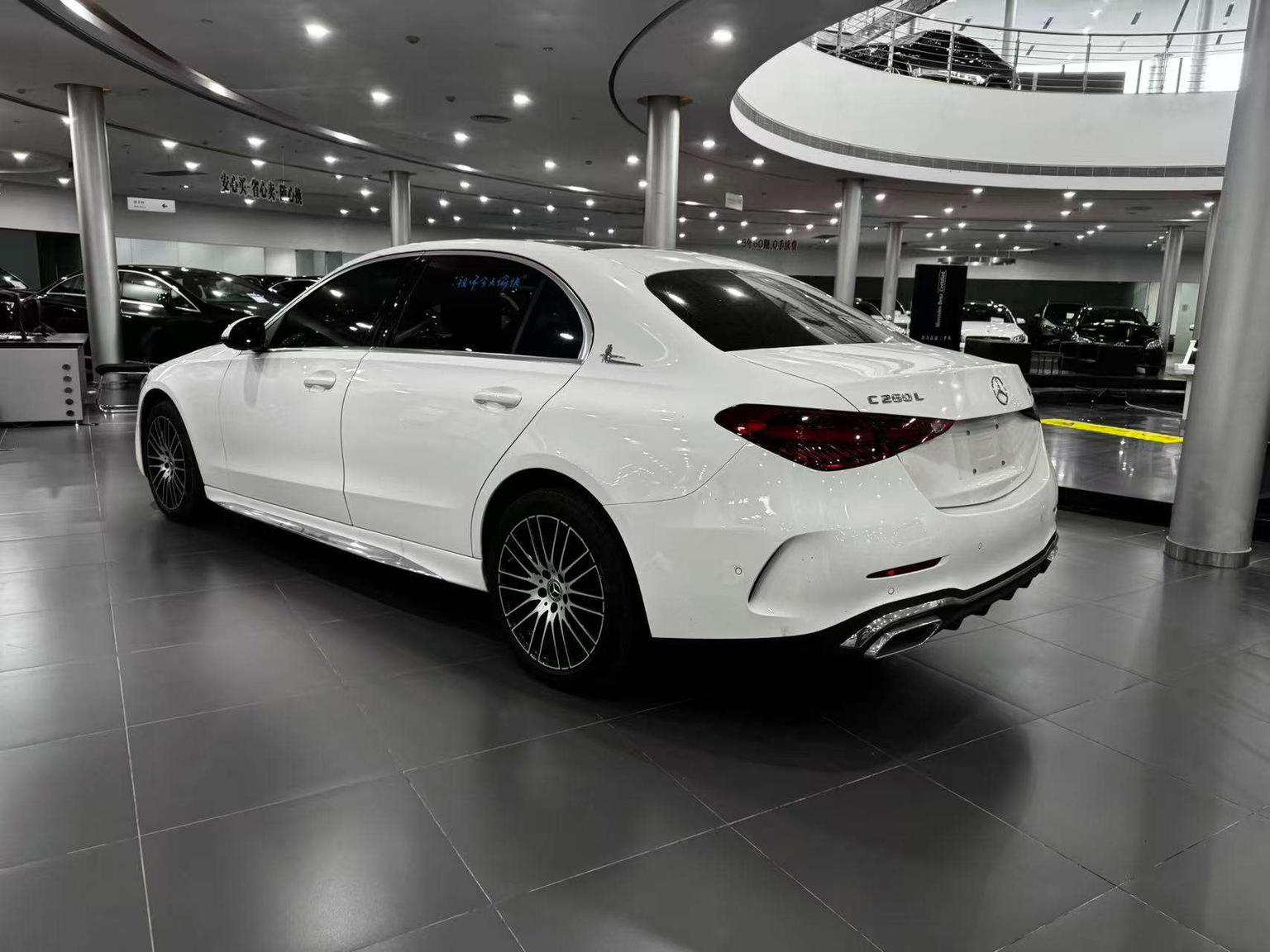 Mercedes-Benz C-Class: фотография 3 из 22