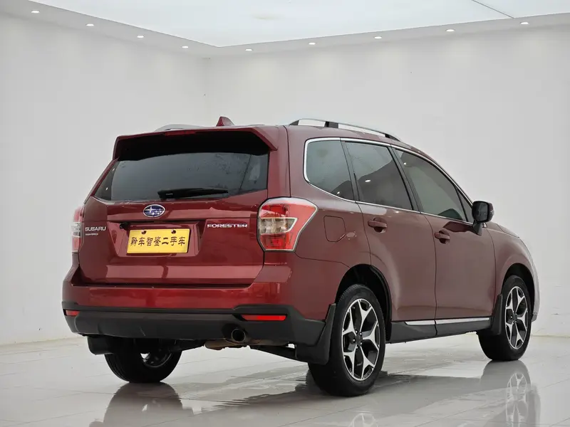 Subaru Forester — фото 7