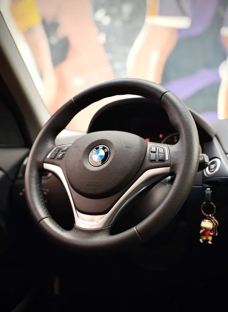 BMW X1 sDrive18i стиль — фото 7