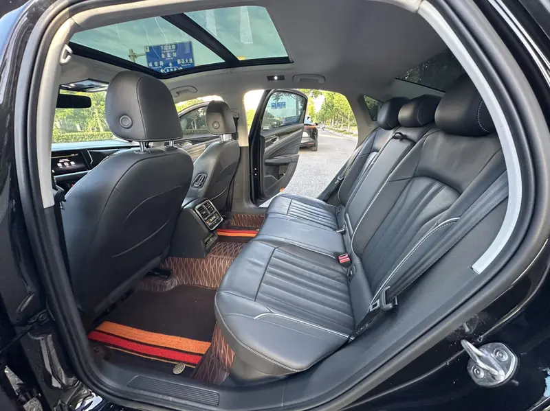 Volkswagen Passat — фото 13