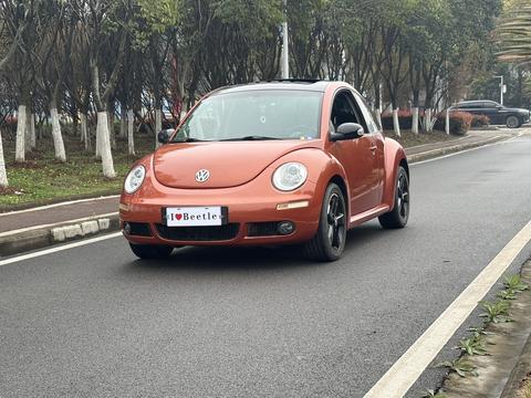 Volkswagen 2010 1.8T BlackOrange Luxury