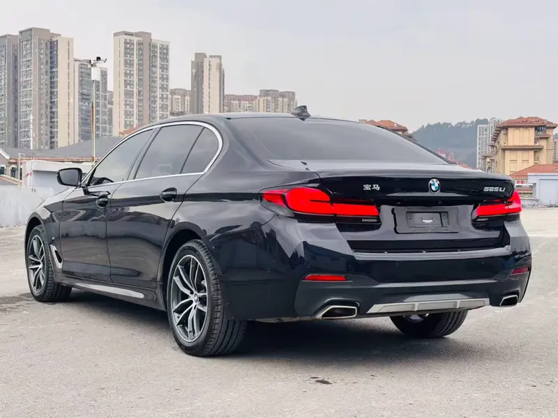 BMW 5 Series — фото 4