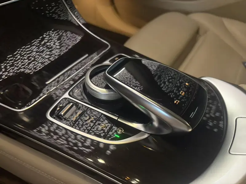 Mercedes-Benz GLC 260 4MATIC динамик — фото 9