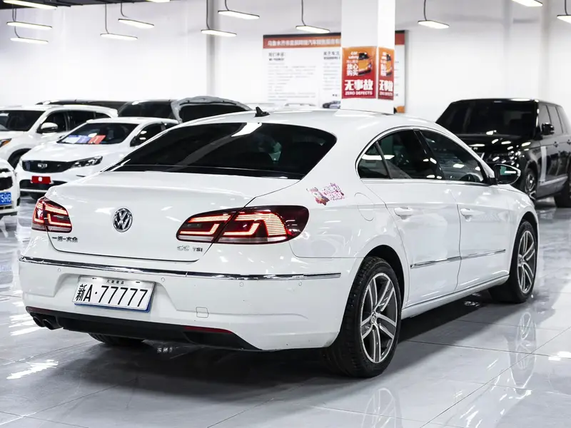 Volkswagen CC — фото 6