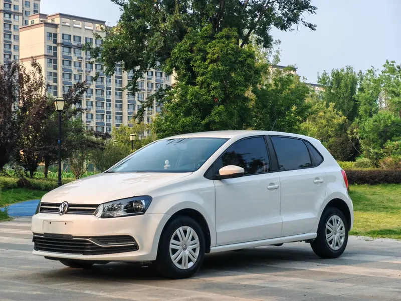 Volkswagen Polo 1.4 L MT