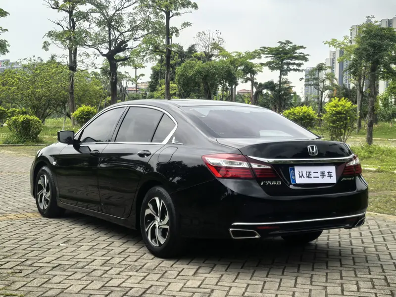 Honda Accord — фото 4